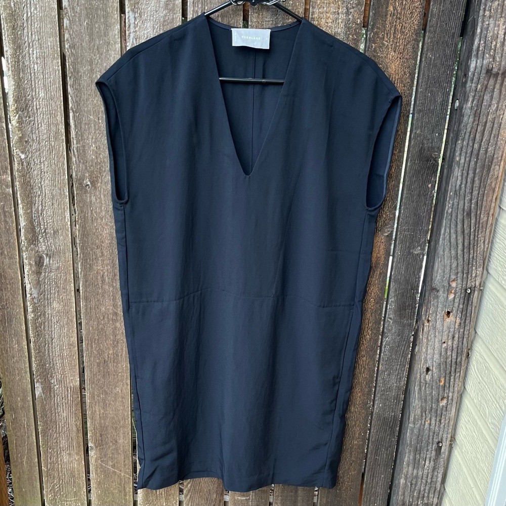 Everlane Japanese GoWeave V-Neck Cocoon Sleeveless Dress in Black Sz 4